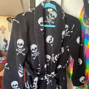 Xl junior short skull robe
